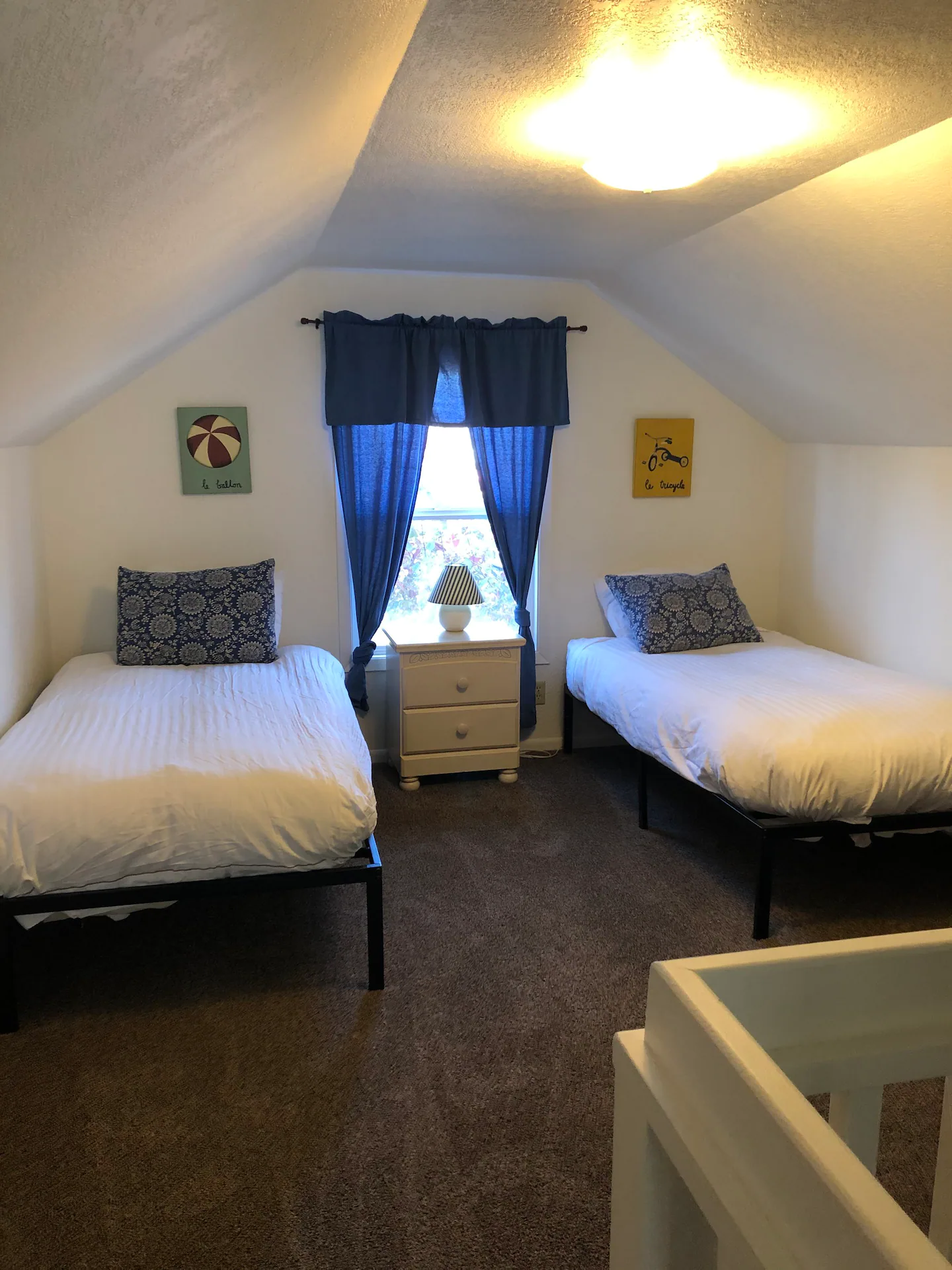 Twin bedroom in the Guest House